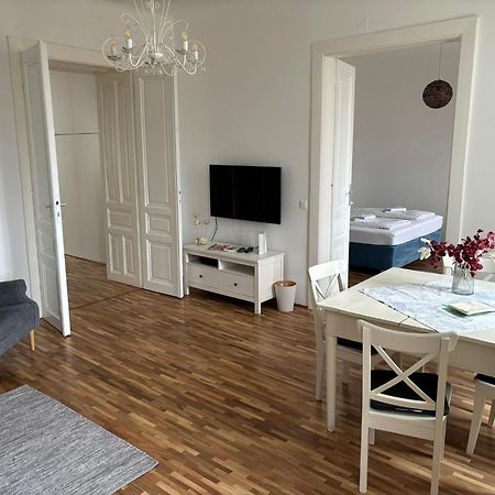 Casa Nostra - Sonnige Wohnung Direkt Am Augarten Wien Eksteriør billede